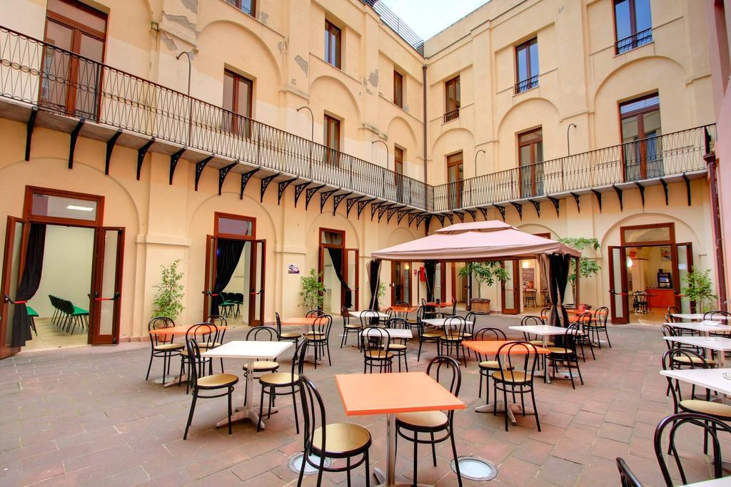 Hostel Marina Cagliari Eksteriør bilde